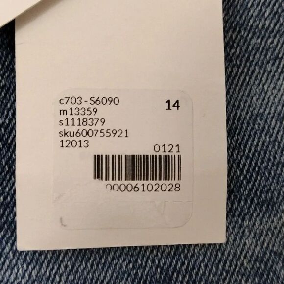 Lane Bryant Paint Splatter Distressed Boyfriend Jeans Plussize 14 NWT - Picture 16 of 16